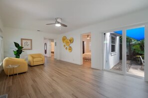 2 camere, una scrivania, ferro/asse da stiro, Wi-Fi gratuito