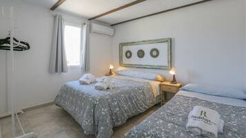 5 bedrooms, iron/ironing board, travel cot, WiFi