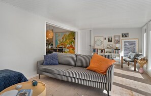 Tv, pejs, dvd-afspiller
