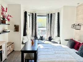 Quarto casal luxo, banheiro privativo