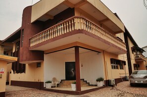 Exterior - Jolie Suites (Lagos)