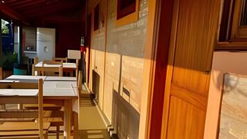 Standard Apartment | Outdoor dining