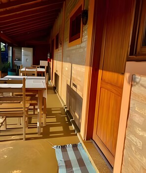 Standard Apartment | Outdoor dining - Pousada Recanto Janbor (Olímpia)