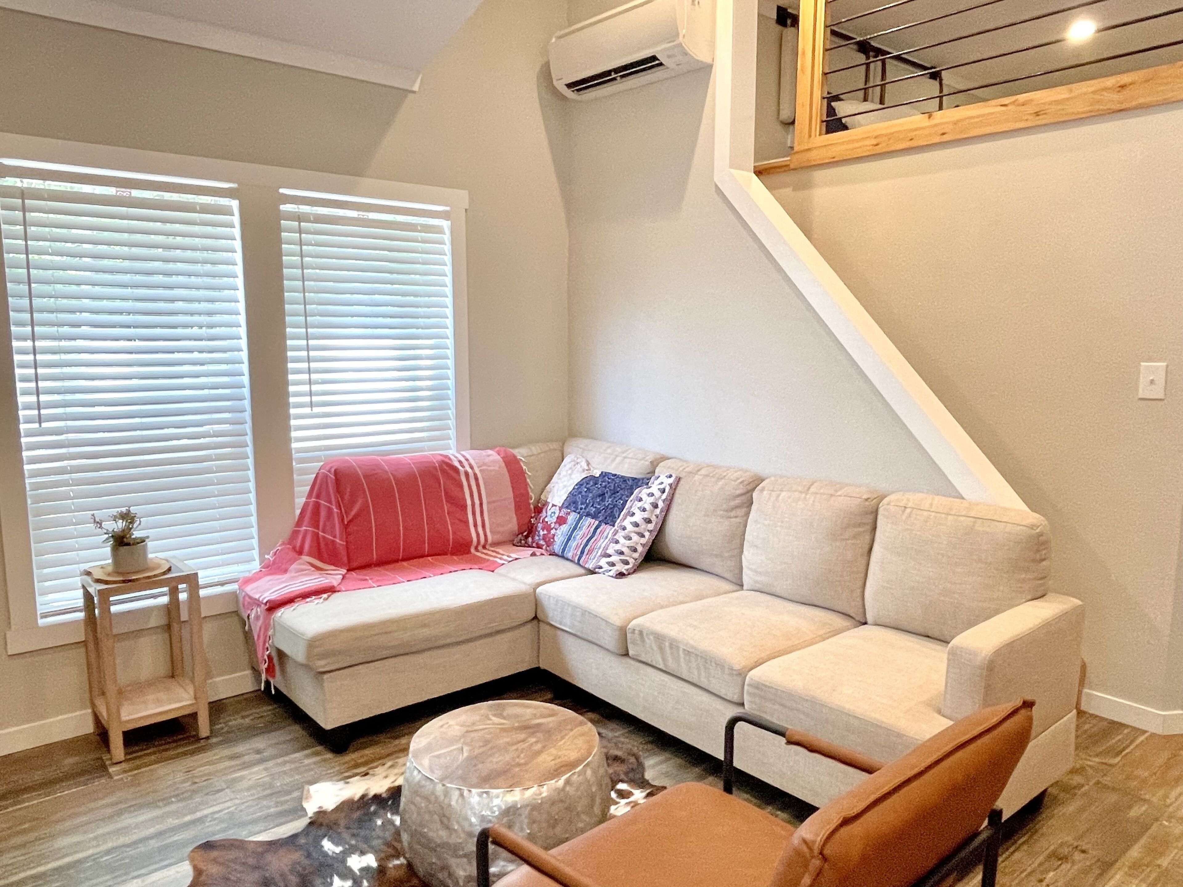 New Tiny home with 2 Queen Beds in Gated Community with Dog Park