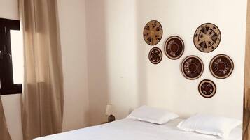 Classic Apartment | 3 bedrooms, free WiFi