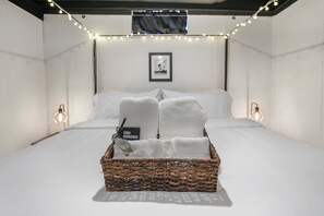5 chambres, lit avec matelas en mousse à mémoire