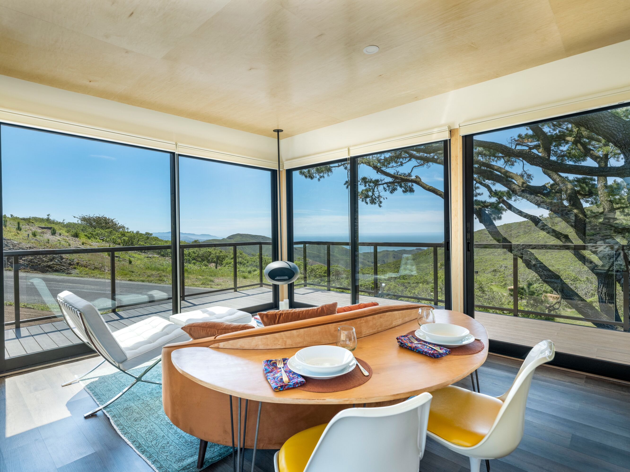 Ocean & National Park Views +142 miles of trails, just minutes to San Francisco 