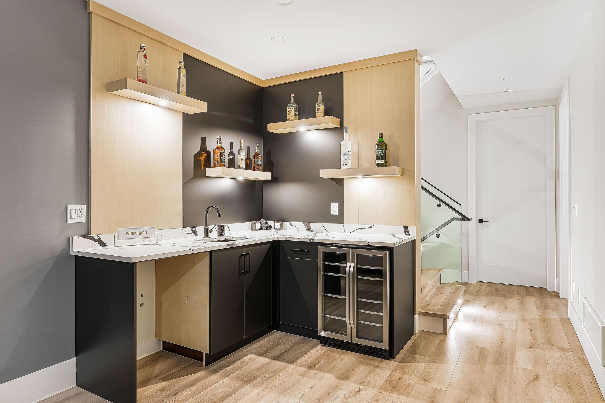 Caesar's Modern retreat