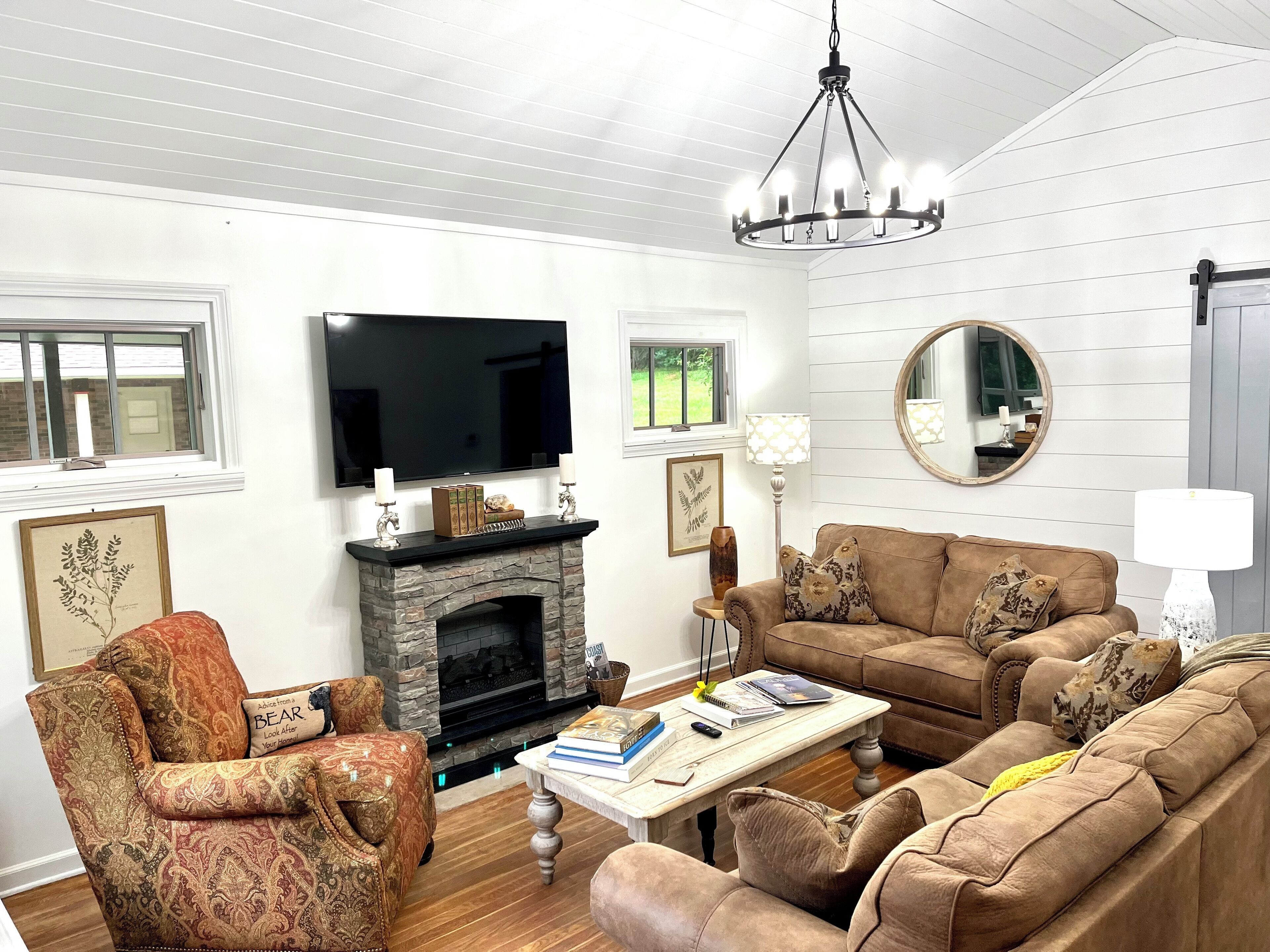 Low Prices The Cozy Rose Close to EVERYTHING! 