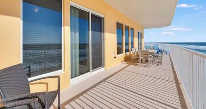 Wake Up to the Waves | Pet-Friendly Beachfront Condo 3 Bedroom
