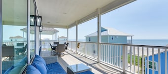 Ocean Views, Steps to Sand! Coastal Galveston Gem