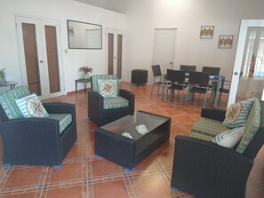 Smart TV 24 pollici con canali digitali, TV