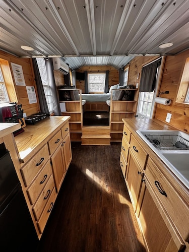 Pondside TinyHome near Grayson Highlands FEES INCL