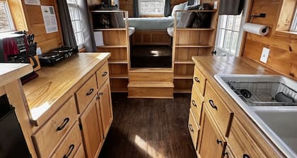 Pondside TinyHome near Grayson Highlands FEES INCL