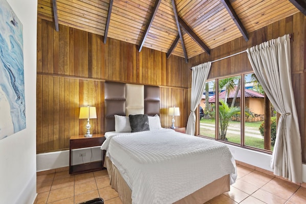 Comfort Cabin | Egyptian cotton sheets, premium bedding, down comforters - Hotel H4 (El Progreso)