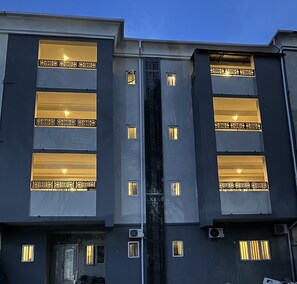 Front of property - Moz One Executive Guest Rooms-Tourggourt (Abuja)