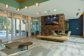 Living area - Downtown Apartment on Riverwalk $Discounted$ (San Antonio)