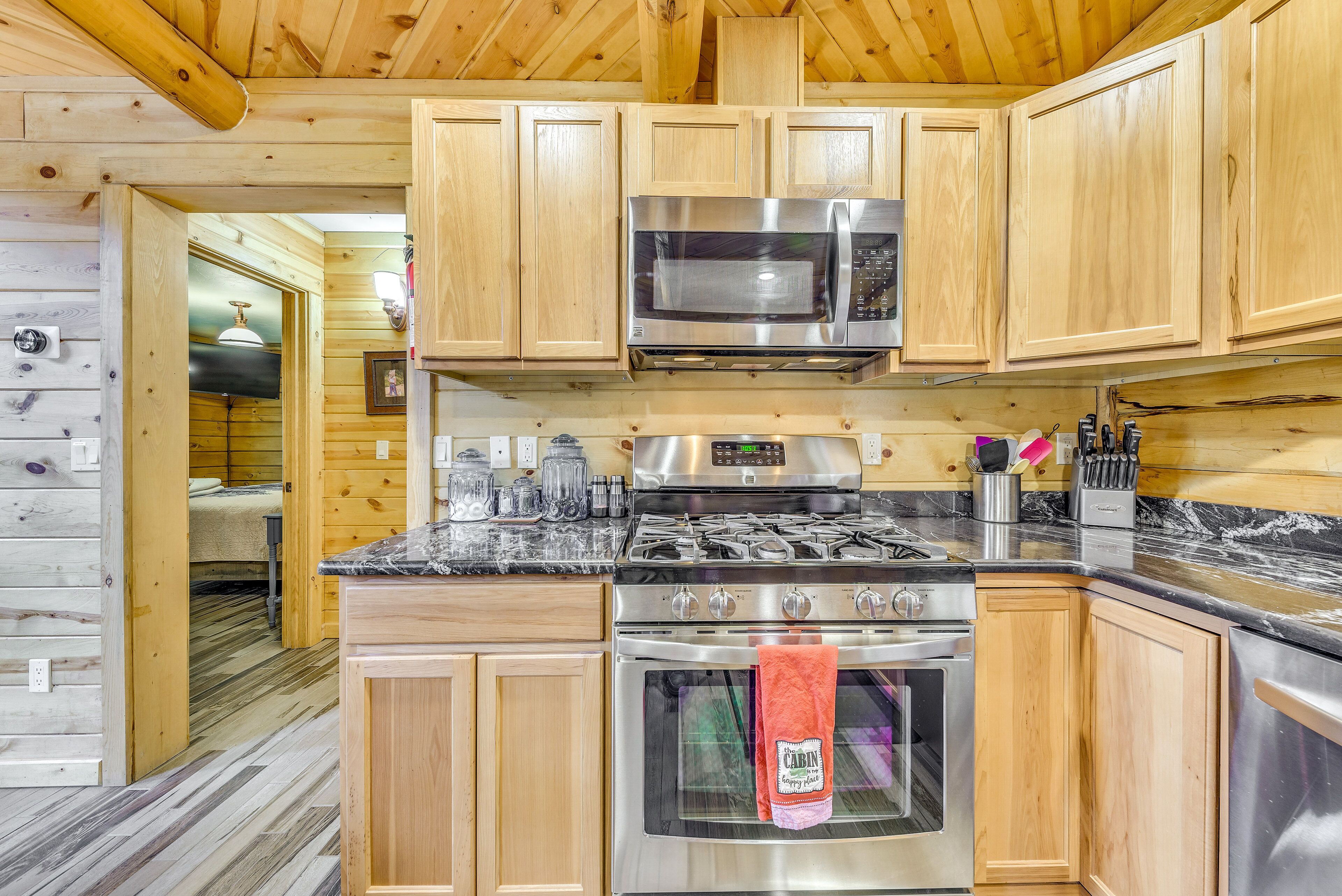 Cabin in Ruidoso w/ Game Room: Hike, Ski & Fish!