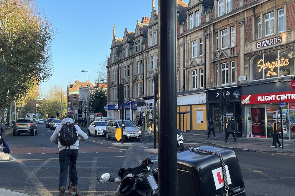 The Grand Bleu - Next to Tube station