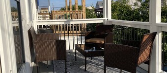 NEWLY RENOVATED FAMILY SHORE HOUSE