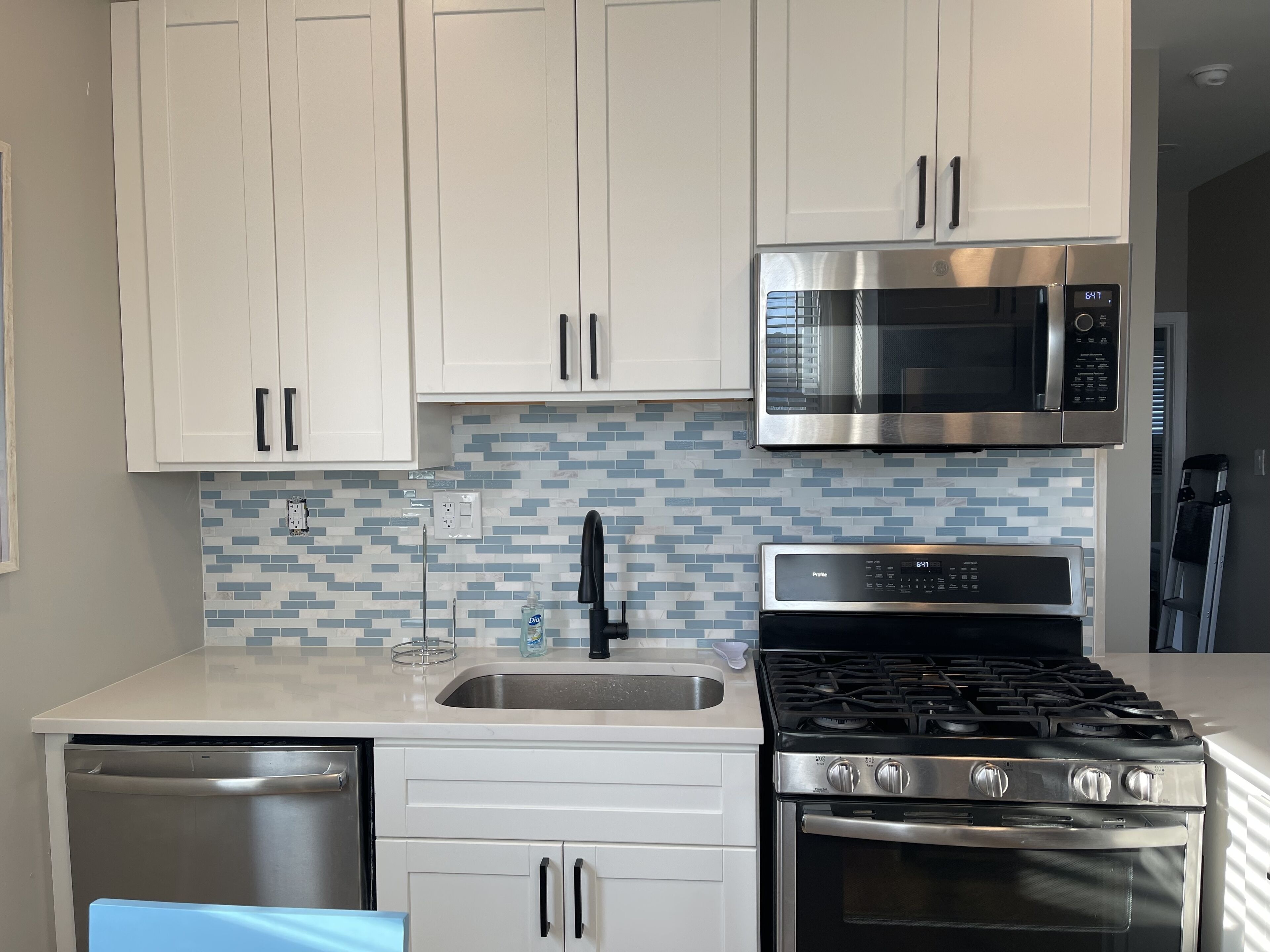 NEWLY RENOVATED FAMILY SHORE HOUSE