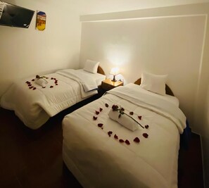 Quarto casal standard, 2 camas de solteiro | Wi-Fi de cortesia