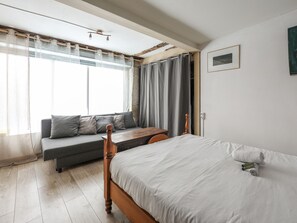 1 bedroom, iron/ironing board, WiFi, bed sheets - Appartement Ternaux - Welkeys (Paris)