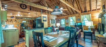 Woods Retreat at Table Rock