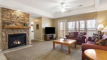 Smart TV, fireplace, DVD player