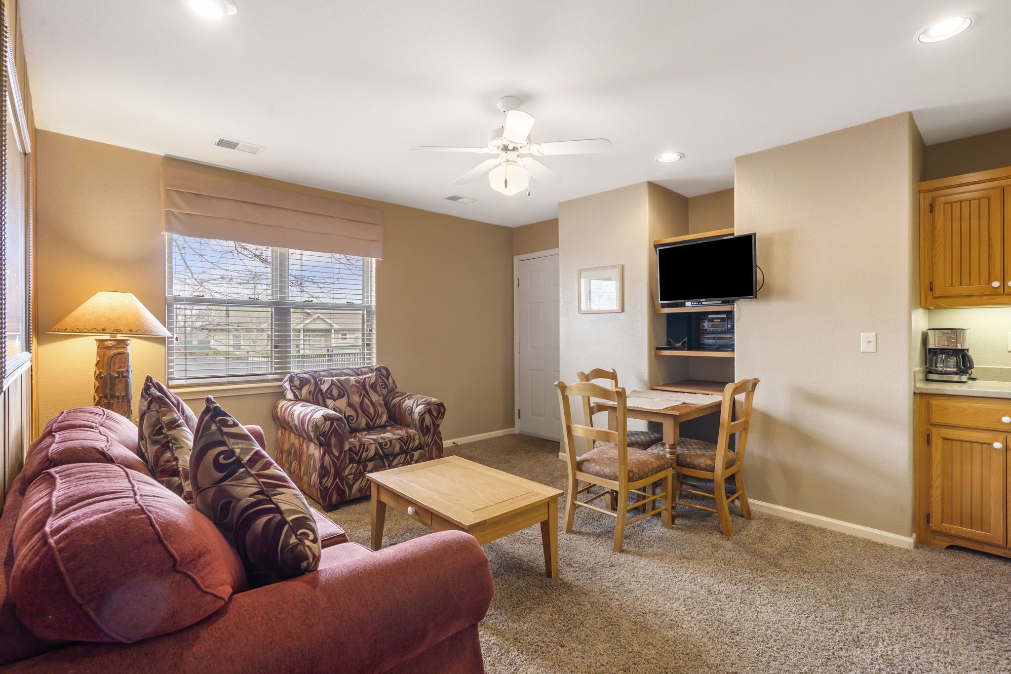 Cute Queen Suite at StoneBridge  Village - minutes from SDC!