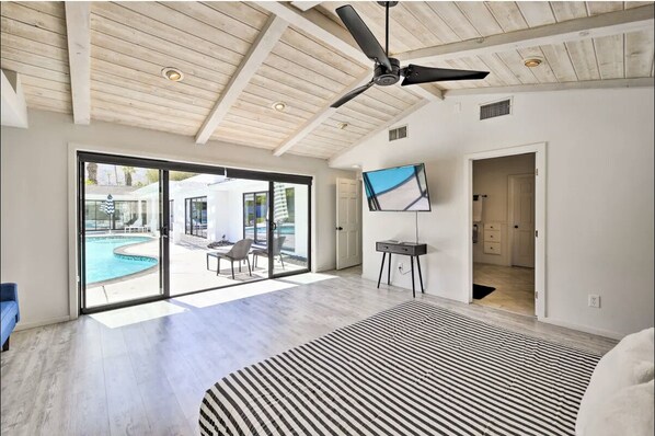 Interior - Gorgeous Open Layout in DeepWell Estates! Mountain Views and more! (Palm Springs)