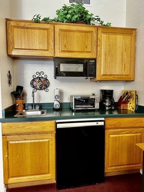 Fridge, microwave, coffee/tea maker, electric kettle