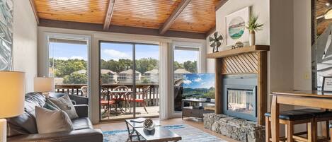 Smart TV, chimenea