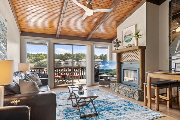 Smart-tv en een open haard