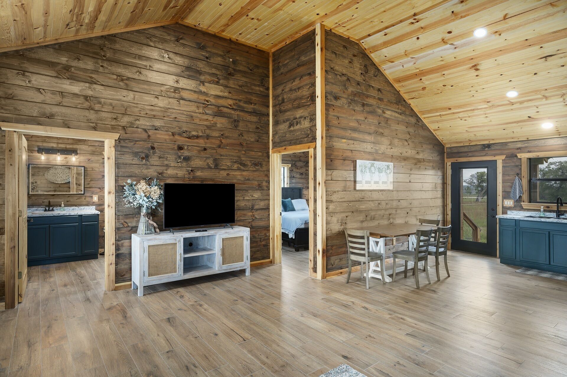 The Cactus Cabin | Pleasant Country Setting