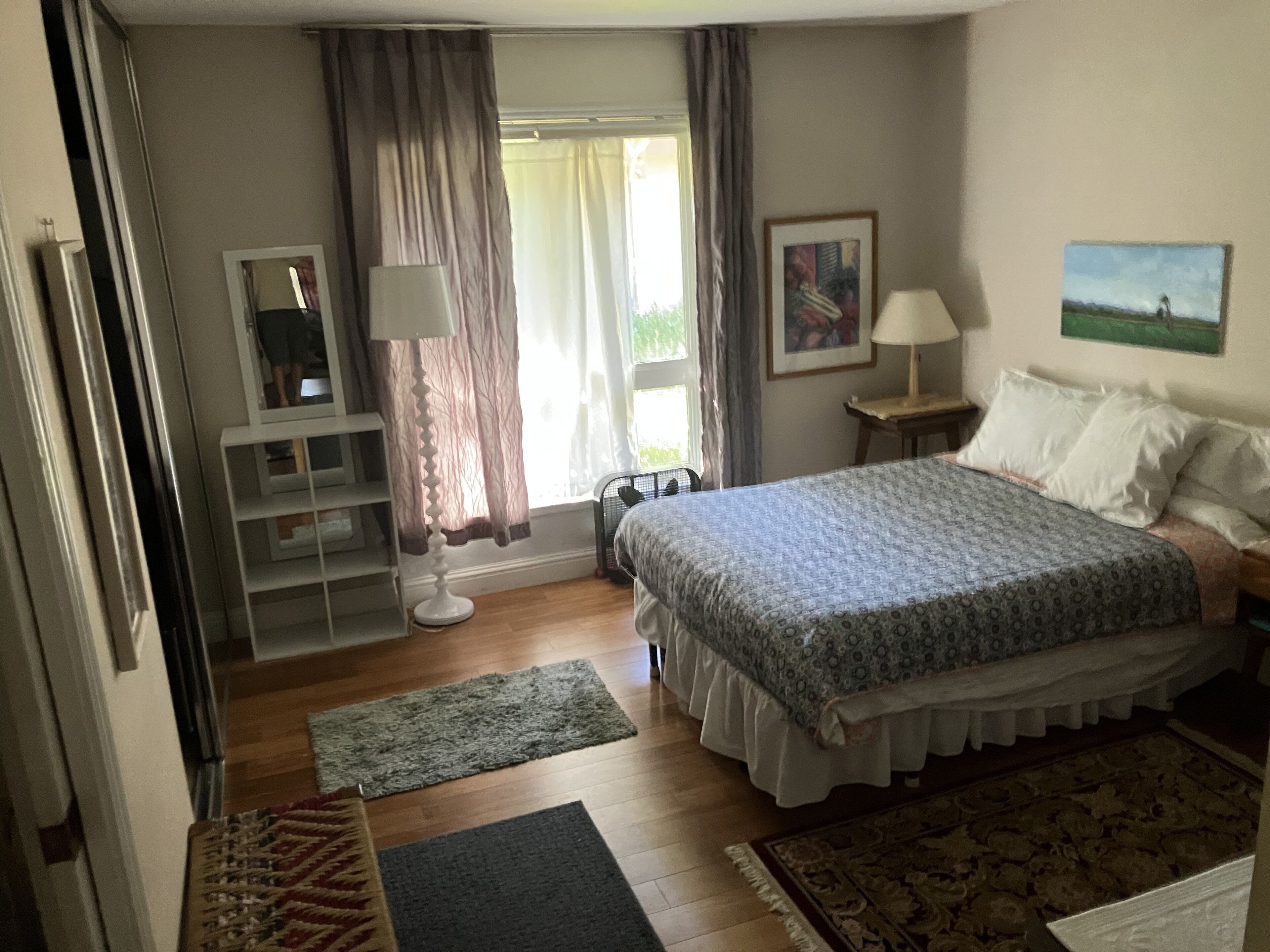 Large master room with connected bathroom 