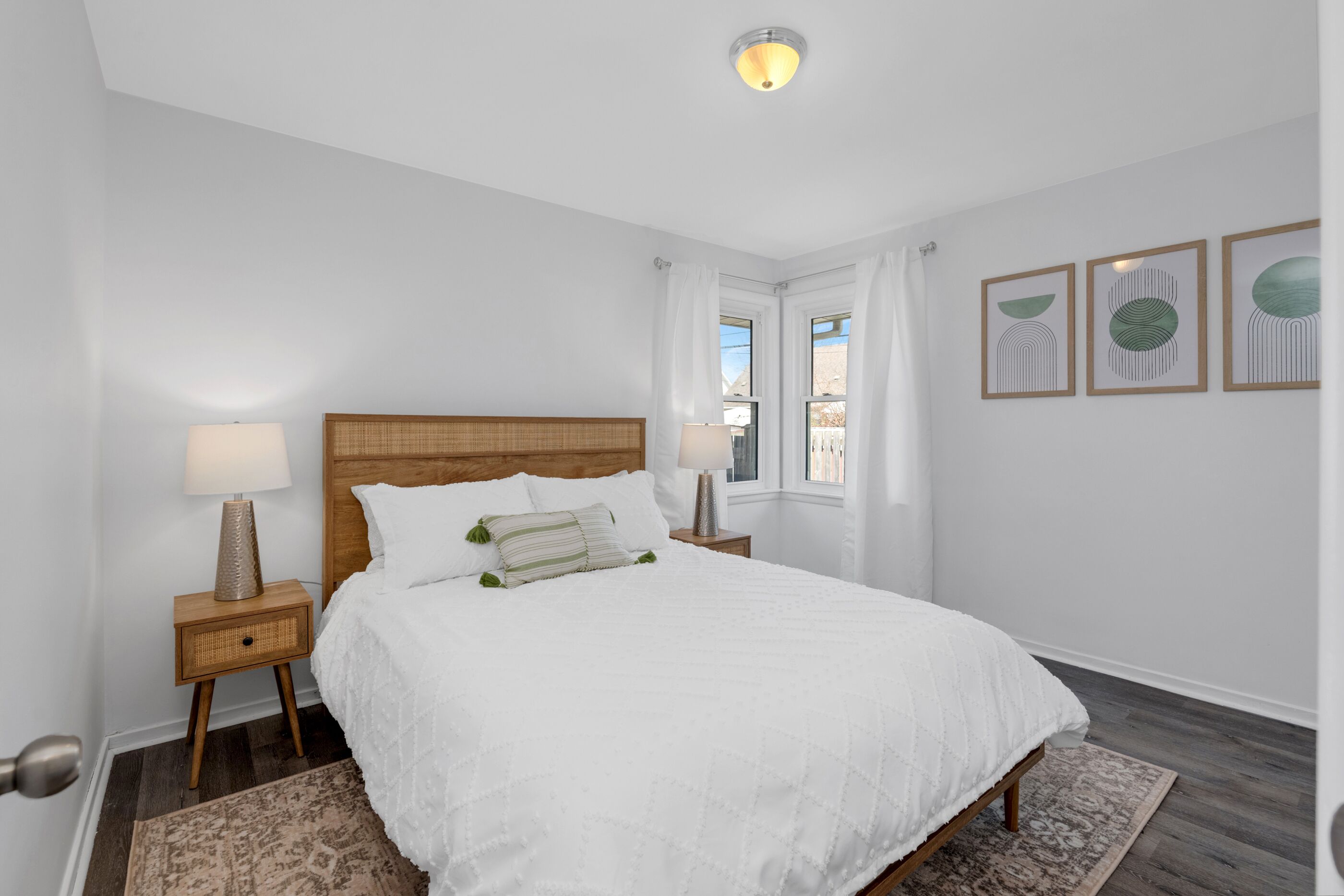 Modern 2BR with Remote Workspace, Patio, BBQ & Gym