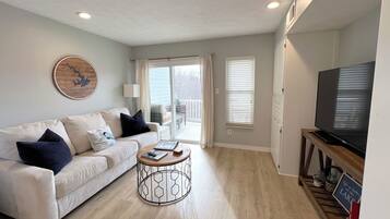 Smart TV, DVD player