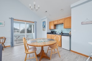 Dining - 1747 - Resting Beach Place, Spacious, Peet Friendly Corolla Rental w/ Private Pool! (Corolla)