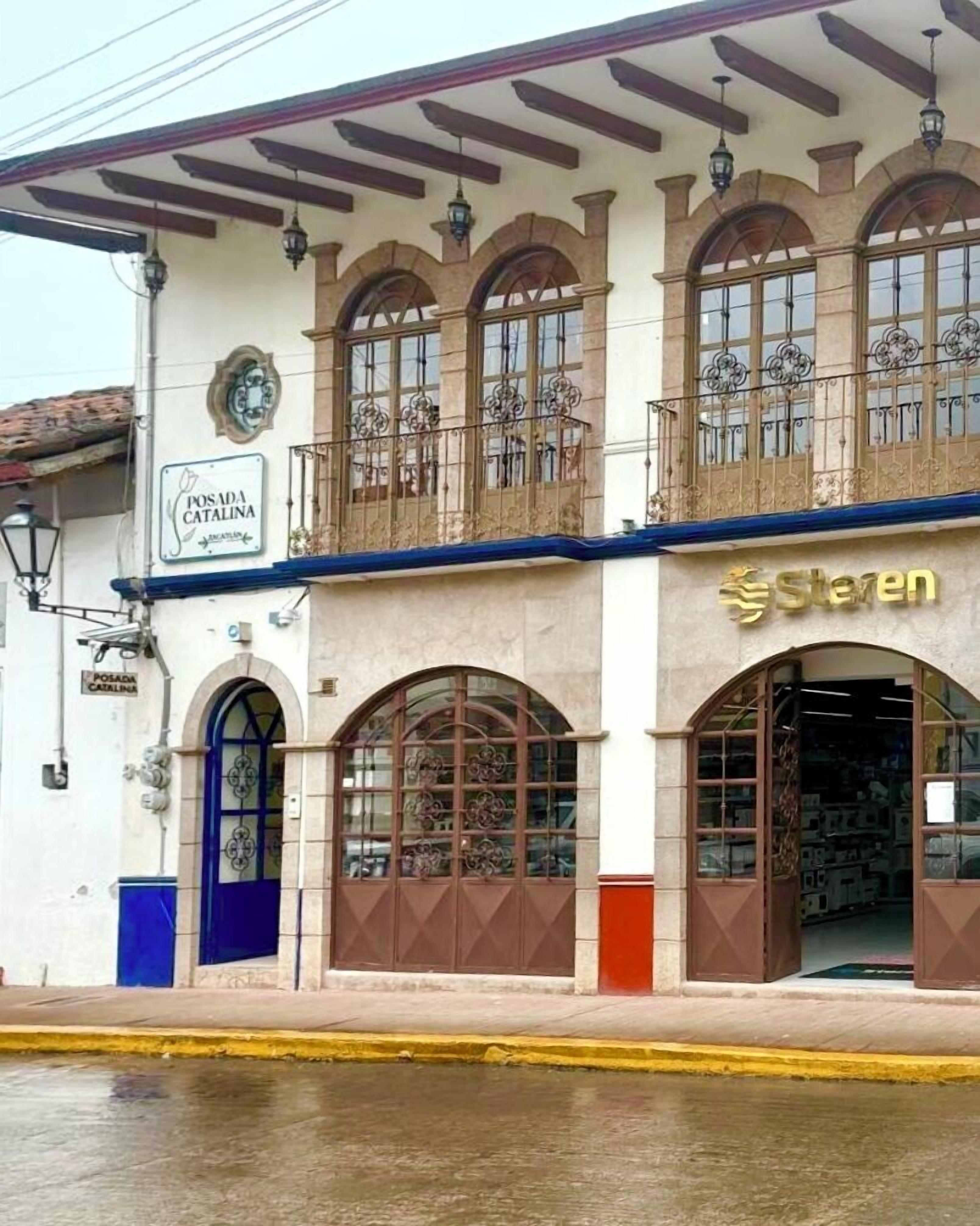 Vista frontal de la propiedad