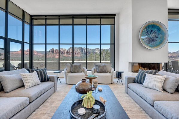 TV connectée, cheminée