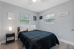 2 Schlafzimmer, Bügeleisen/Bügelbrett, Reisekinderbett, WLAN