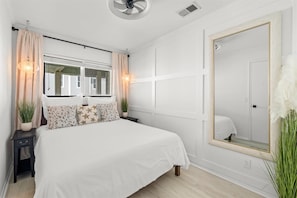 1 bedroom, WiFi, bed sheets - Ocean Views - Newly Remodeled - Pool and Fishing Pier (Isle of Palms)