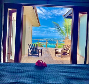 5 bedrooms, desk, iron/ironing board, travel crib