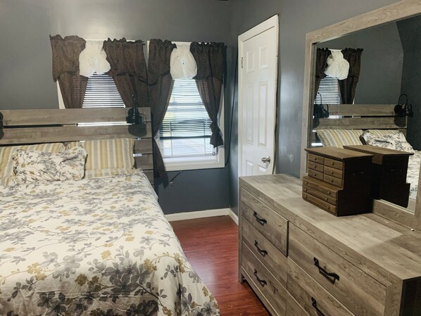2 quartos, escrivaninha, Wi-Fi, roupa de cama
