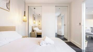 2 bedrooms, iron/ironing board, free WiFi