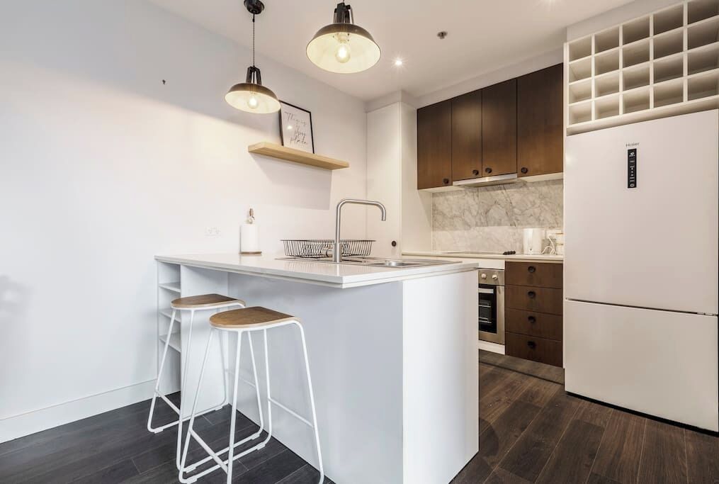 Fridge, microwave, stovetop, dishwasher