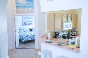 Fridge, microwave, oven, stovetop - Magical Villa Oasis with Pool -  9 Miles to Disney! Sleeps 17  (Davenport)