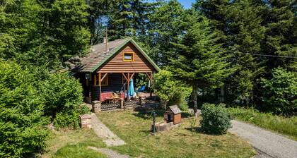 Ferienhaus 'Blockhaus Im Schwarzwald' mitten in der Natur und mit Bergblick
