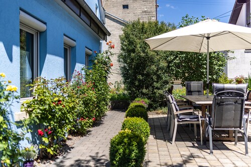 Apartment 'Alb Rose Ferienwohnung' with Private Terrace, Shared Garden and Wi-Fi